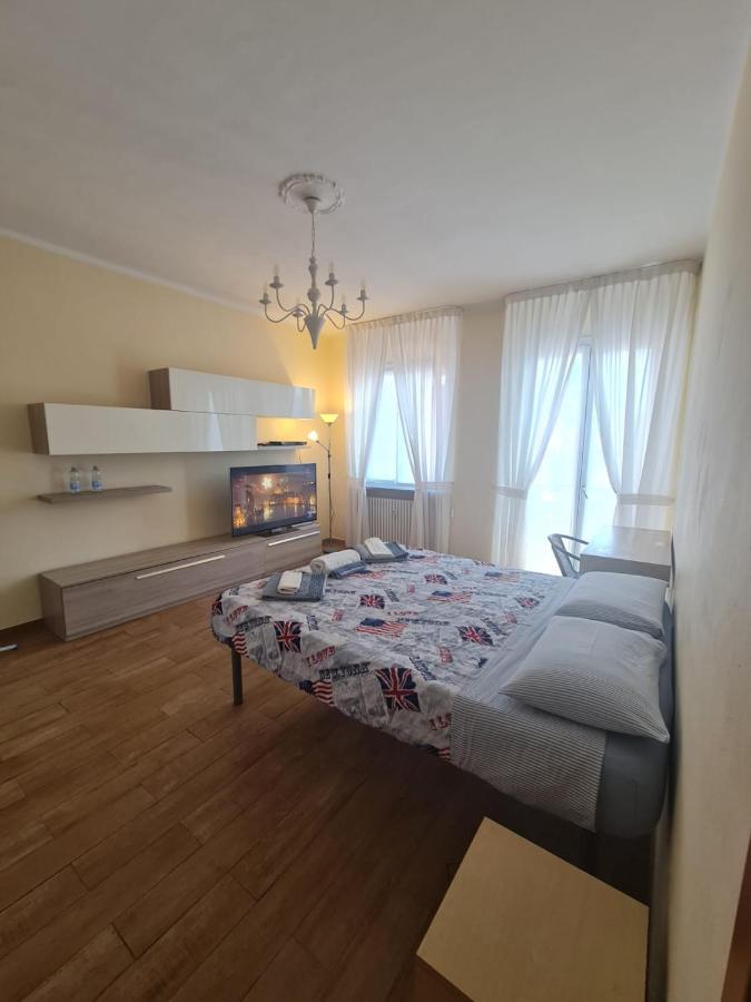 Апартаменты De Candia House Rescaldina Экстерьер фото